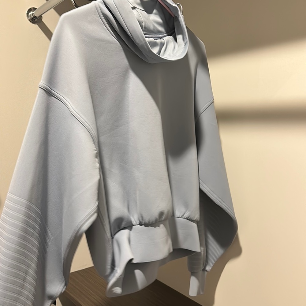 lululemon pull over